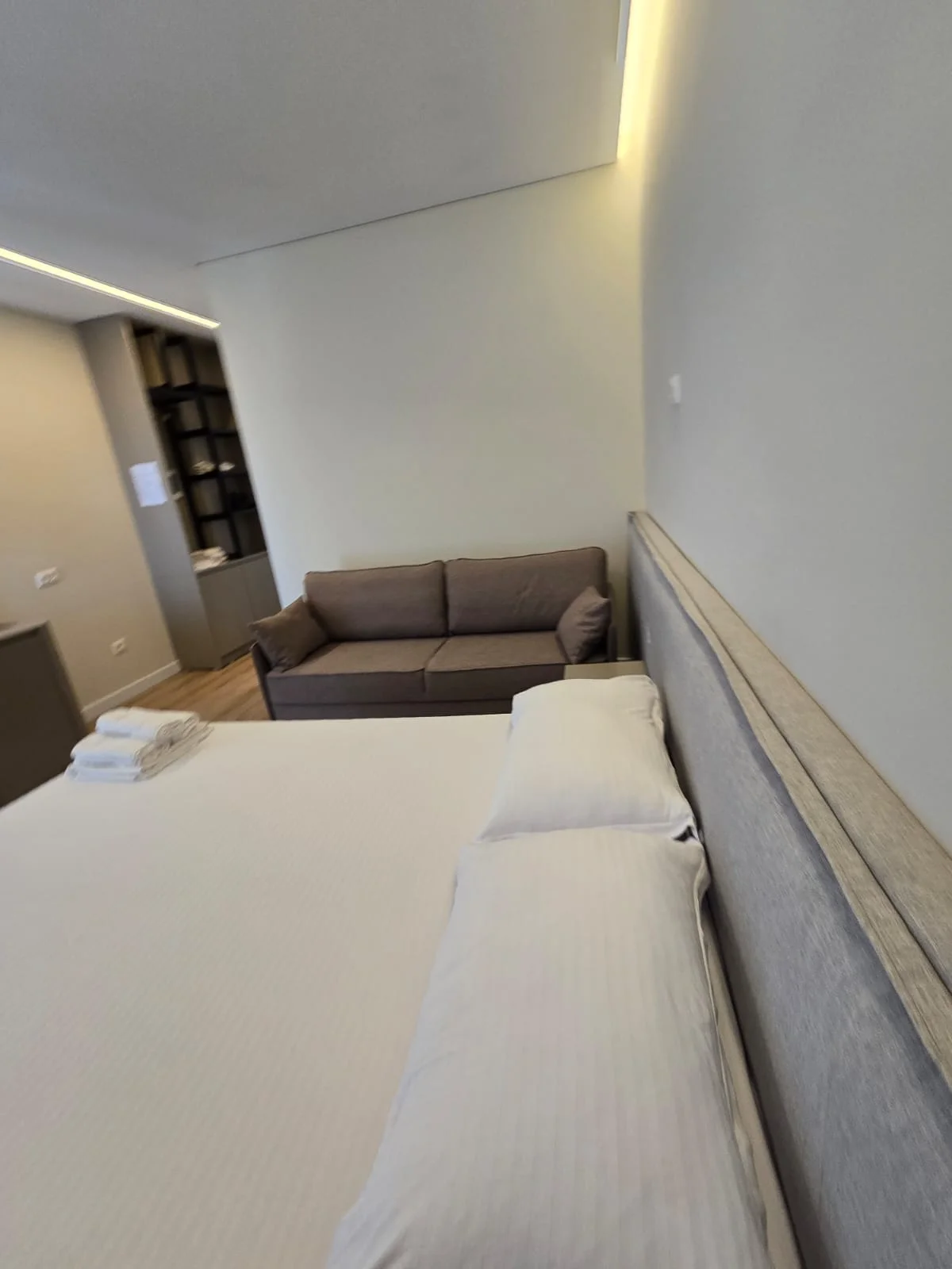 Double room extra bed (with balcony)